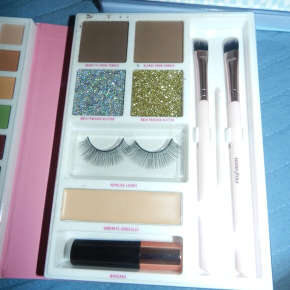 New Complete Eye Kits Vegan Cruelty free 25 Pc set 🆕NWT - Picture 5 of 13